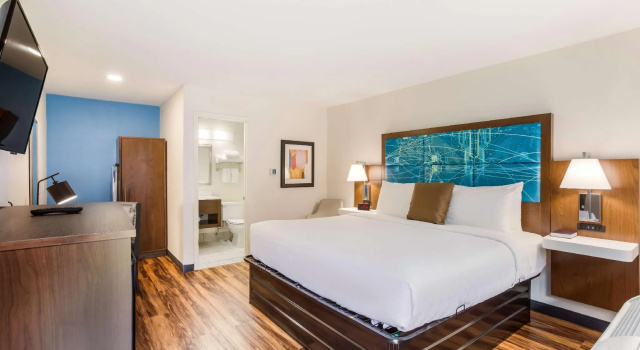 Двухместный люкс Red Lion Inn & Suites Nashville Airport