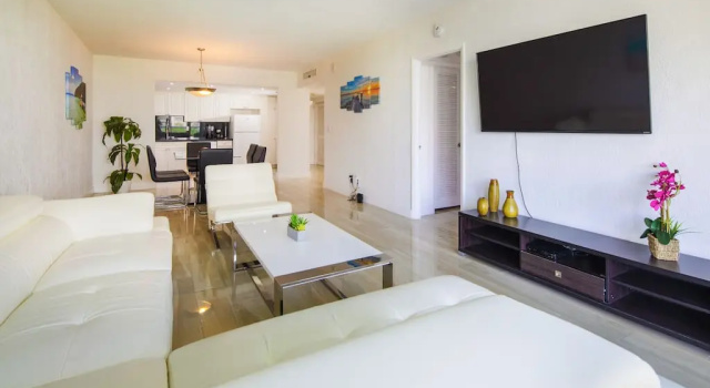 Awesome 2BR 2 BATH 1 Block to beach, Забронировать Апартаменты/квартира Апартаменты Miami Metropolitan Area, Апартаменты/квартира