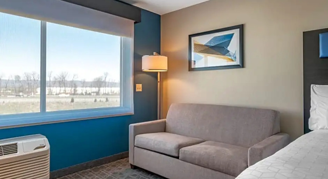 Люкс Holiday Inn Express & Suites Carlisle Southwest – I-81 by IHG
