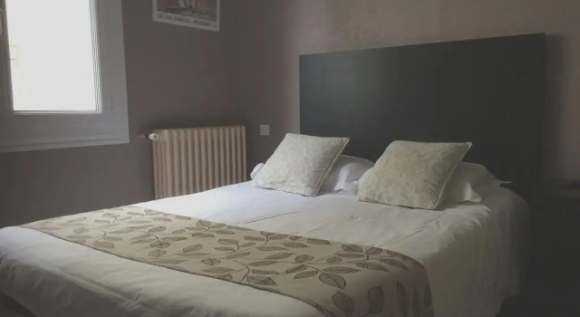 Hotel Les Voyageurs, Забронировать Отель Отели Земель Луары с завтраком, Завтраки