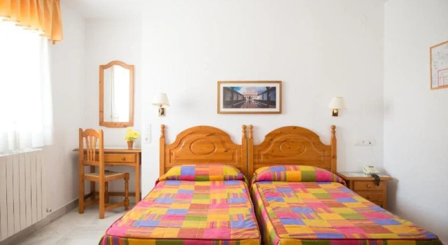 Hostal Camino Real, Забронировать Отель Жениль 
