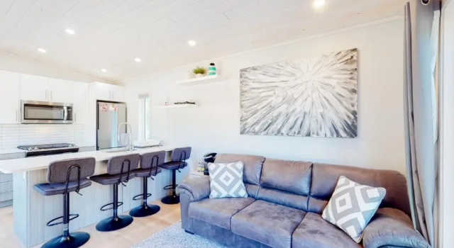 Benniger Bungalow, Забронировать Отель Кристина Лейк Британская Колумбия