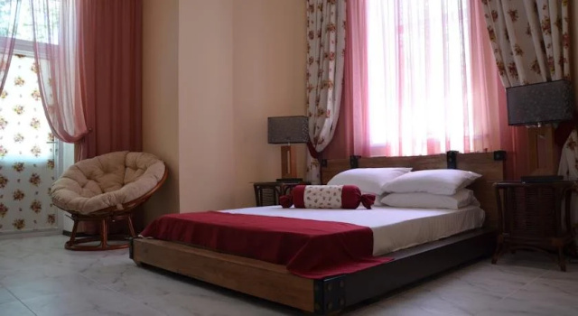 Dacha Gorkogo, Book Hotel Odessa 