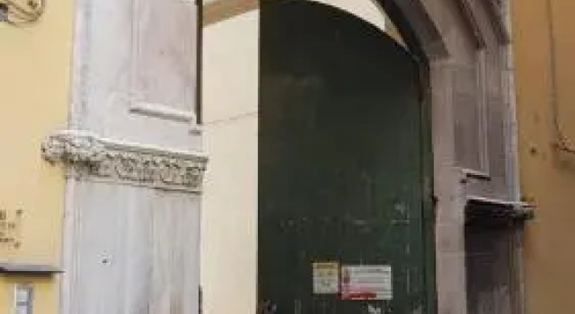 Palazzo 15 Napoli, Забронировать Отель Отели Неаполя с парковкой, рядом с Площадь Пьяцца-Беллини, Парковка