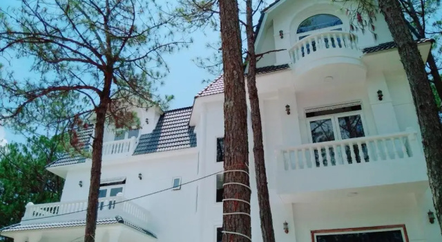 Tremolo Villas Dalat, Забронировать Отель Далат Ламдонг, рядом с Truc Lam Temple