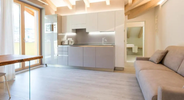 Апартаменты Deluxe La Giostra Home Apartments