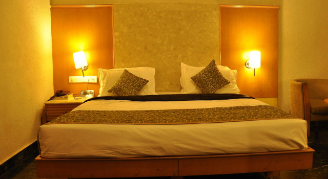 Hotel Manorama Vijayawada, Забронировать Отель Виджаявада 