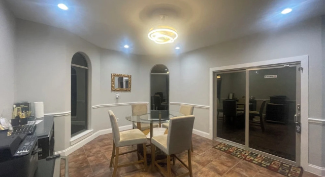 Коттедж Luxury EURA near Houston Downtown