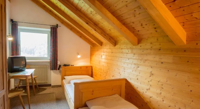 Люкс Berghotel Kason