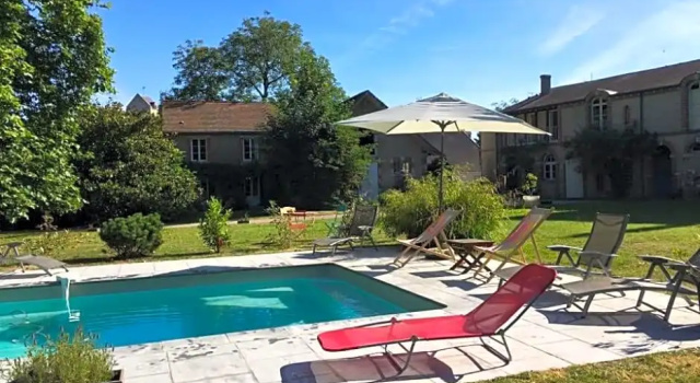 Le Havre de Marie, Varaa Bed and Breakfast Bou hotellit, joissa on uima-allas, Uima-allas
