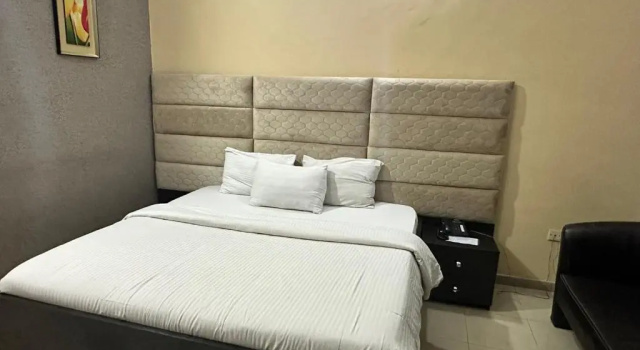 Двухместный номер Standard Whitehouse Msquare Hotel