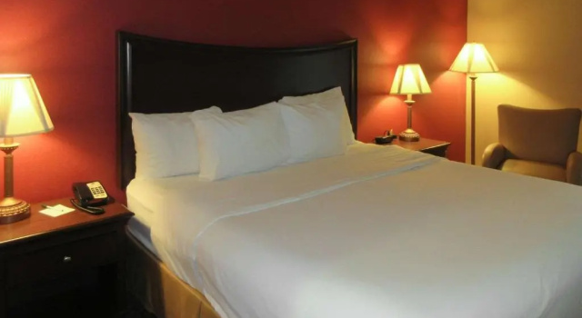 Номер Standard с видом на реку Quality Inn & Suites