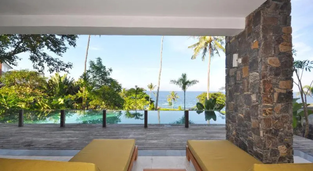 Люкс с видом на залив Rajavilla Lombok Resort - Seaside Serenity