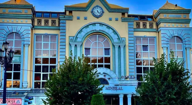 Apartments on Karl Marx Avenue 6