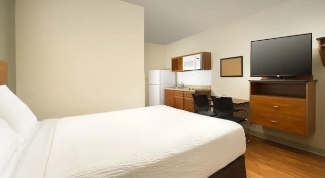 Двухместный номер Standard WoodSpring Suites Tulsa