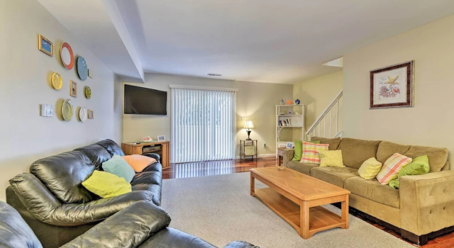 Апартаменты с 3 комнатами с балконом Family-friendly Wildwood Townhome ~ 3 Mi to Beach