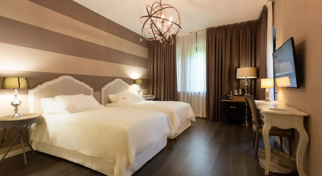 Двухместный номер Deluxe с балконом Like Home Boutique Hotel