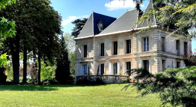 Chateau Tanesse de Tourny, Забронировать Замок Вейр Entre-Deux-Mers
