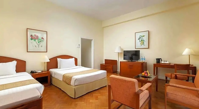 Номер Deluxe Inya Lake Hotel Yangon