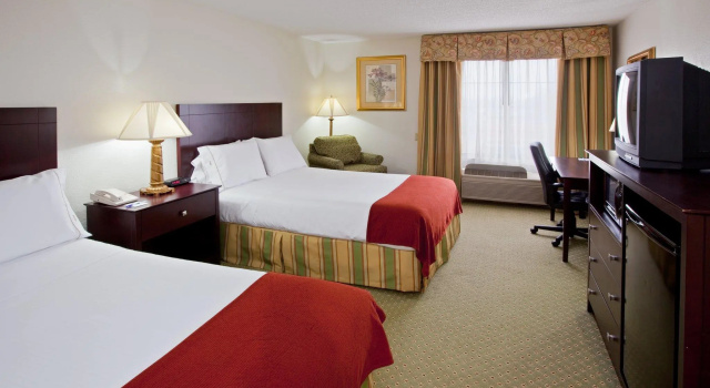 Четырёхместный номер Standard Holiday Inn Express Washington by IHG