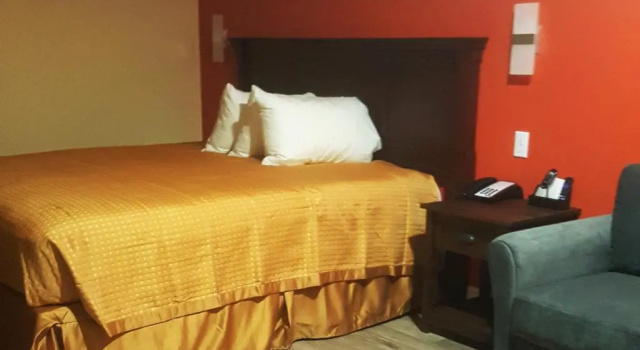 Люкс Magnuson Hotel Blythe