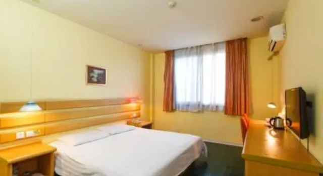 Home Inn Hangzhou Xianshan Xiaoshao Long-Distance Bus Main Station, Rezerwuj Hotel Xiaoshan Zhejiang