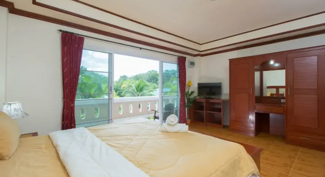 Студия Patong Rai Rom Yen Resort SHA
