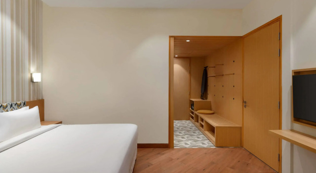 Ramada Encore by Wyndham Lucknow Airport, Забронировать Отель Лакхнау штат Уттар-Прадеш