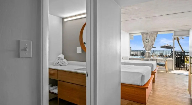 Двухместный номер Standard с видом на бассейн The Beverley Beach House