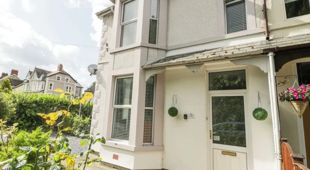 24 Cadnant Park, Забронировать Дом для отпуска Отели Клоид с парковкой, Парковка
