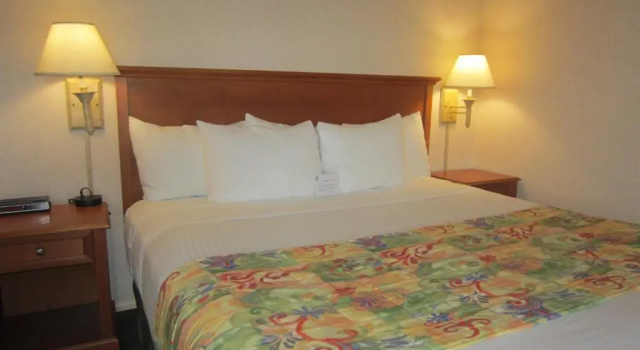 Номер Deluxe Old Town Inn
