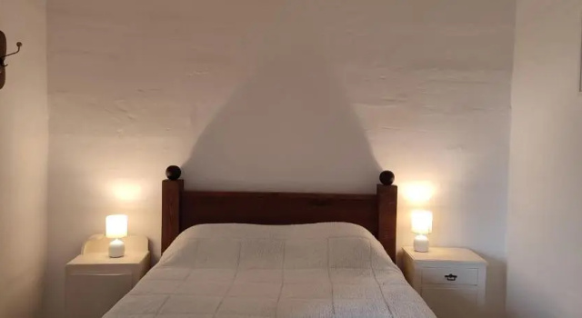 Коттедж Stylish and characterful townhouse - views, A/C