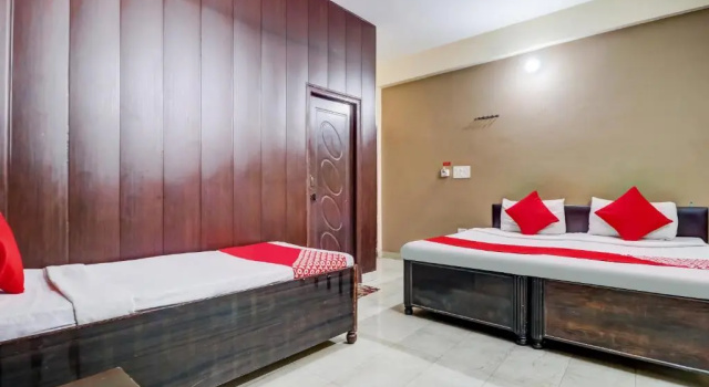 Номер Deluxe SPOT ON 64883 Downtown Stays