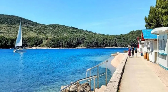 Апартаменты Apartment in Cres With Sea View and Old Town