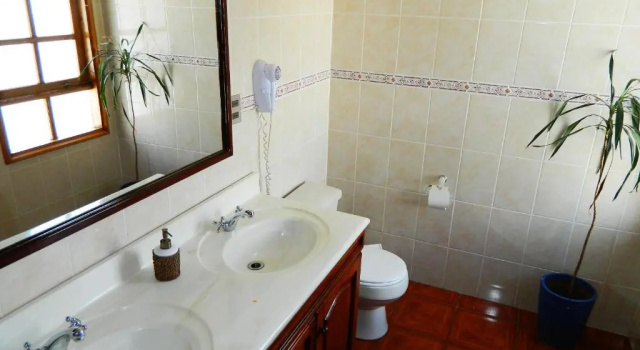 Номер Comfort Hostal Torre de Babel