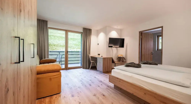Двухместный номер Superior с балконом Hotel Rommisa