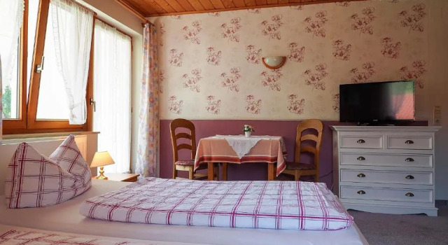 Landgasthof Zum Schwarzen Grat, Забронировать Отель Исни-им-Алльгой Баден-Вюртемберг