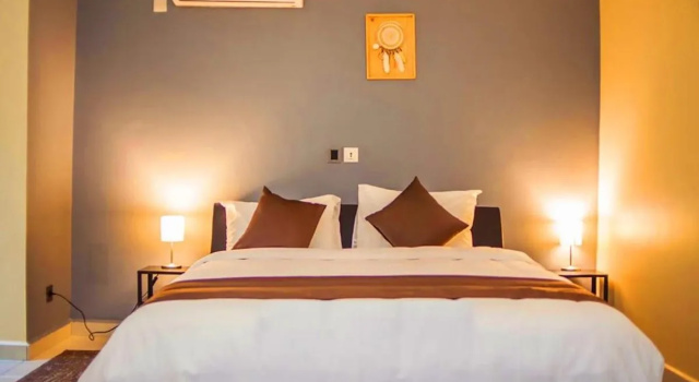 Bnb Resort, Rezerwuj Bed and Breakfast Hotele w Abidjan z Basenem, Basen