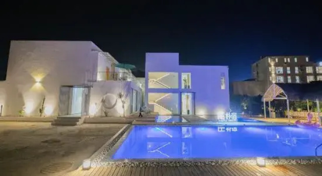 Starlight outside the city · Park Pool Design Homestay (Wu Shu Airport Shop), Rezervați Hotel boutique Nanning Guangxi