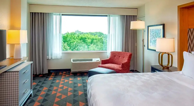 Двухместный люкс Holiday Inn Newport News - Hampton by IHG