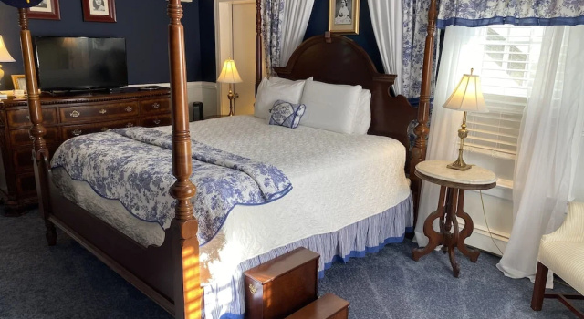 Люкс A Williamsburg White House Inn