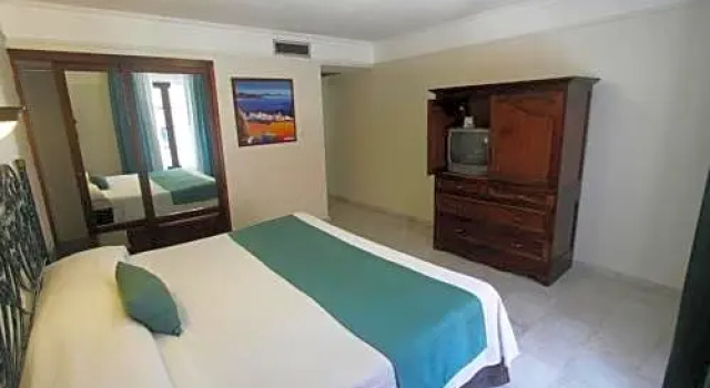 Полулюкс Hotel Francis Drake