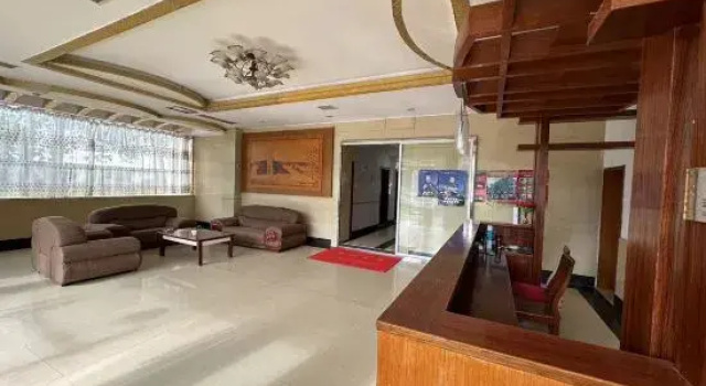 Longshangong Hotel, Rezerwuj Hotel Hotele w Renyuexing z Parkingiem, Parking