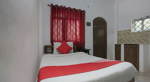 OYO 7476 Braganza Guest House, Boek Pension Goa Hotels met Parkeerplaats, Parkeren