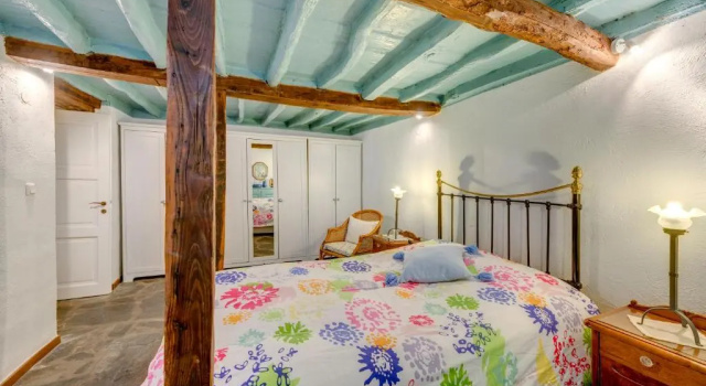 Апартаменты The Cellar Apartment