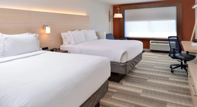 Четырёхместный люкс Holiday Inn Express & Suites - Southgate - Detroit Area by IHG