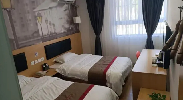 Thank Inn Chain Hotel Anhui Huaibei Lieshan District University Town Store, Забронировать Отель Хуайбэй Аньхой