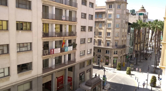 Apartamento Del Parque Flats Martinez Larios, Забронировать Апартаменты/квартира Отели Малаги с парковкой, рядом с Центр Помпиду в Малаге, Парковка