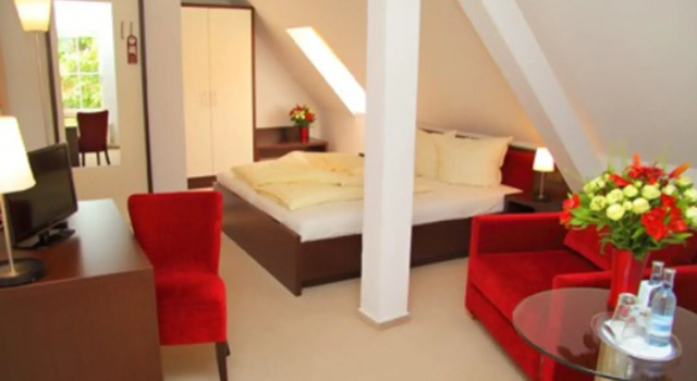 Hotel Müritzterrasse, Забронировать Отель Отели Мюриц с завтраком, Завтраки