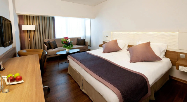 Двухместный номер Standard с видом на город Crowne Plaza Limassol by IHG